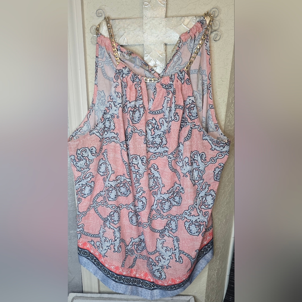 VENUS Sleeveless Chain Print Blouse in Pink and Gray